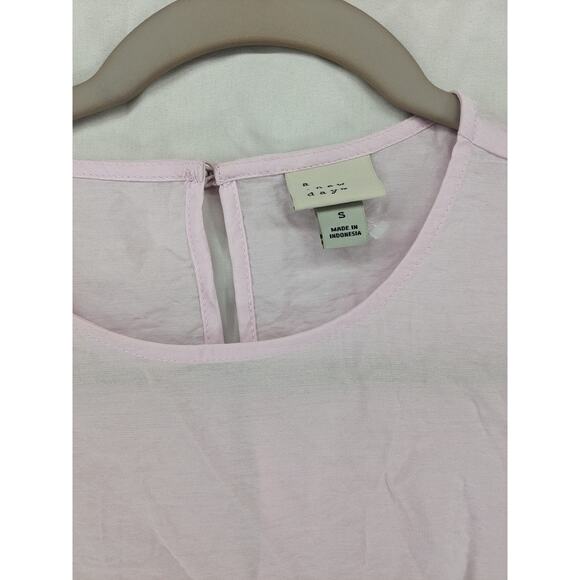 A New‎ Day Blouse Small Pink Relaxed Top Flounce Keyhole Staple Crewneck Office - Picture 4 of 9